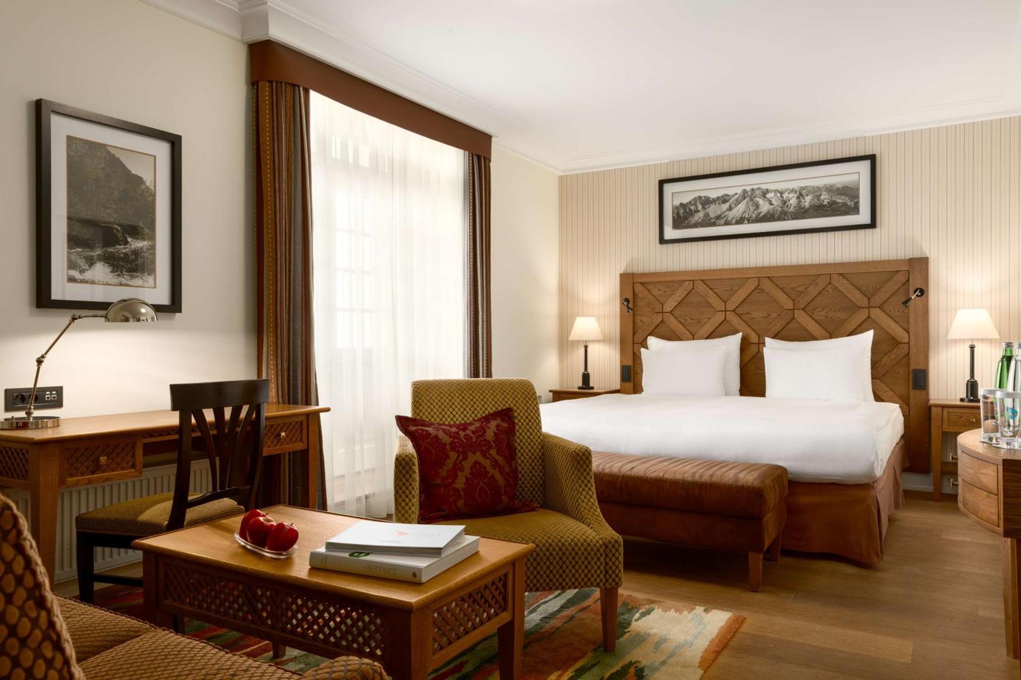 Grand Hotel Kempinski High Tatras Strbske Pleso Exterior photo