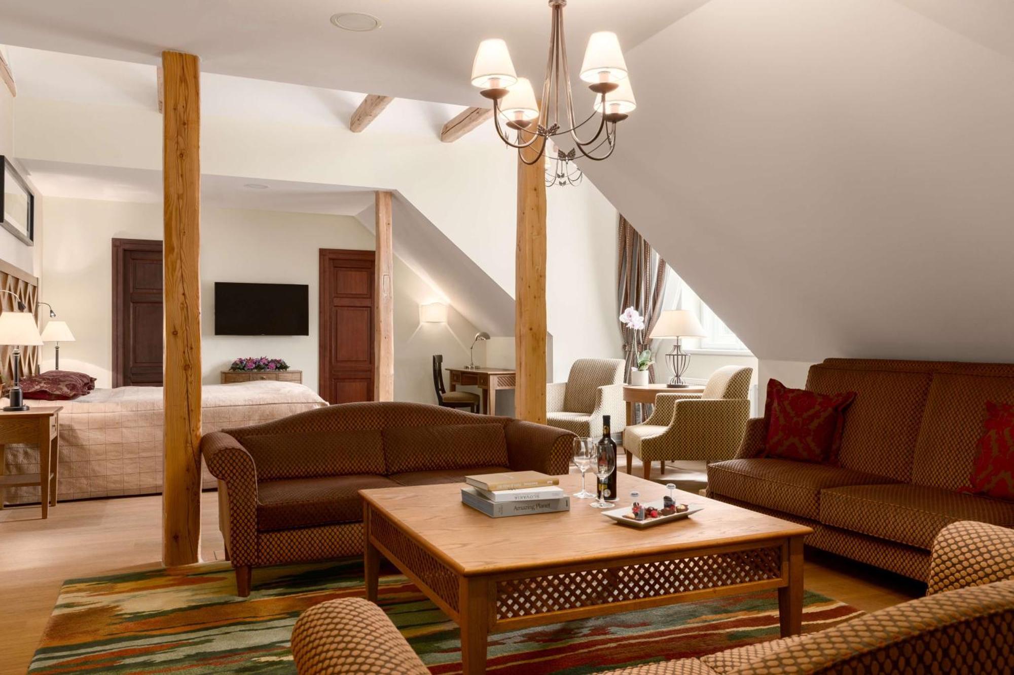 Grand Hotel Kempinski High Tatras Strbske Pleso Exterior photo