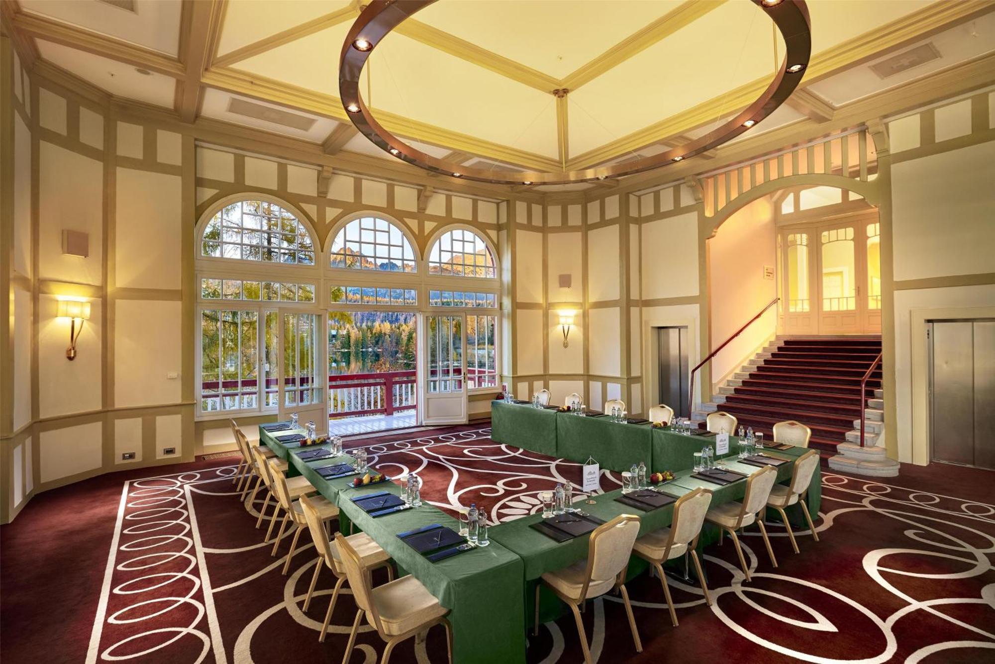 Grand Hotel Kempinski High Tatras Strbske Pleso Exterior photo