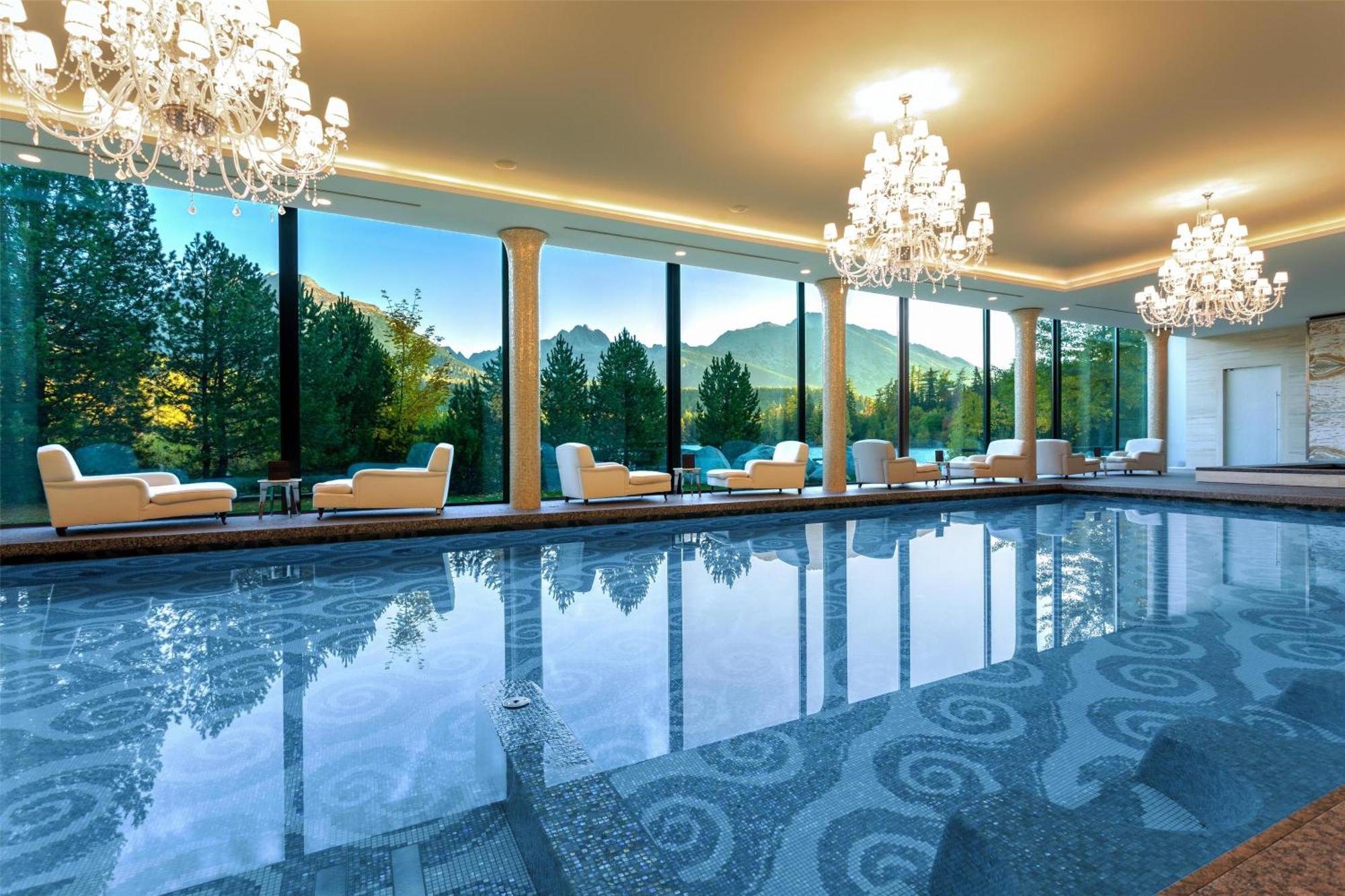 Grand Hotel Kempinski High Tatras Strbske Pleso Exterior photo