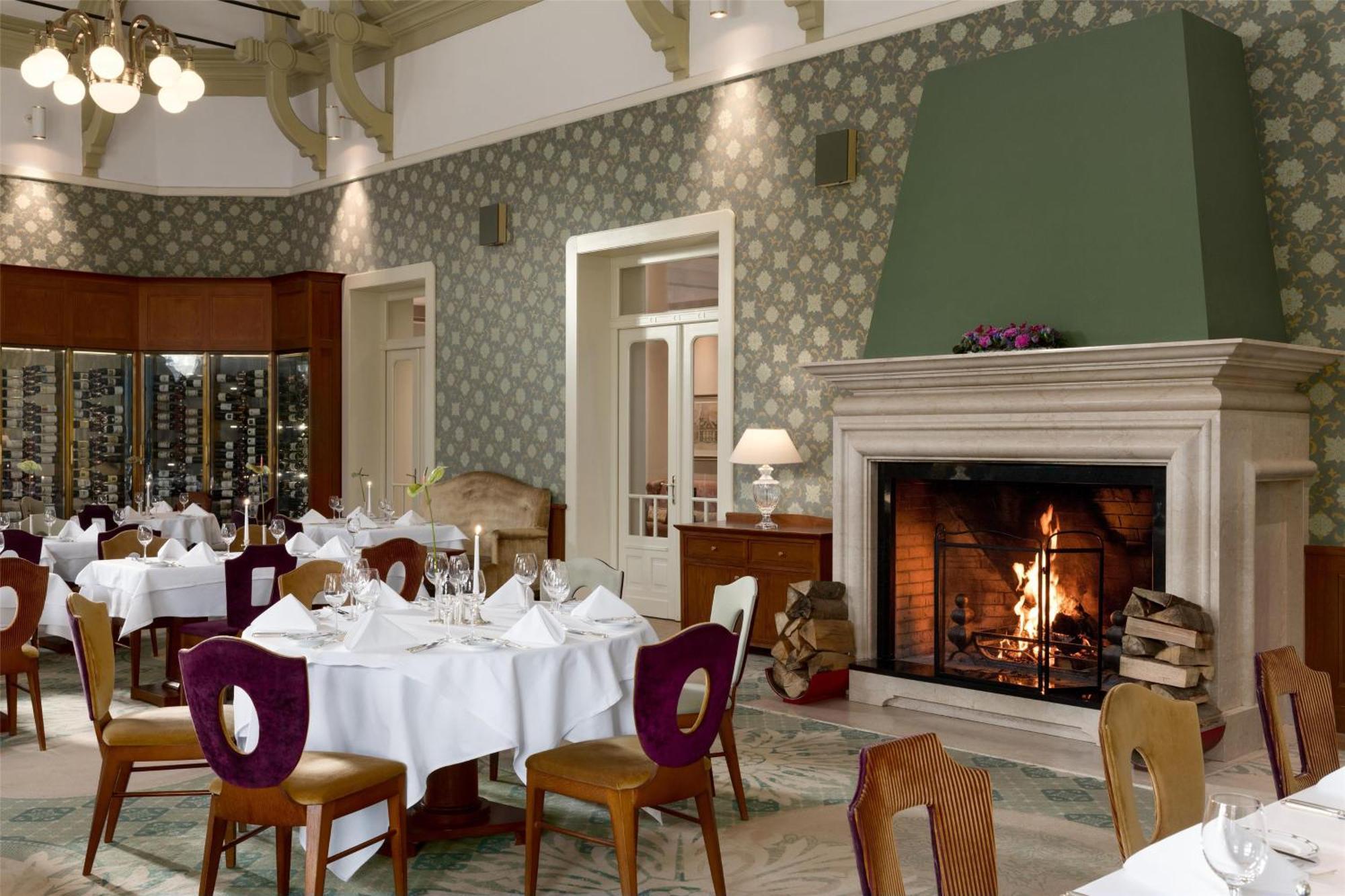 Grand Hotel Kempinski High Tatras Strbske Pleso Exterior photo