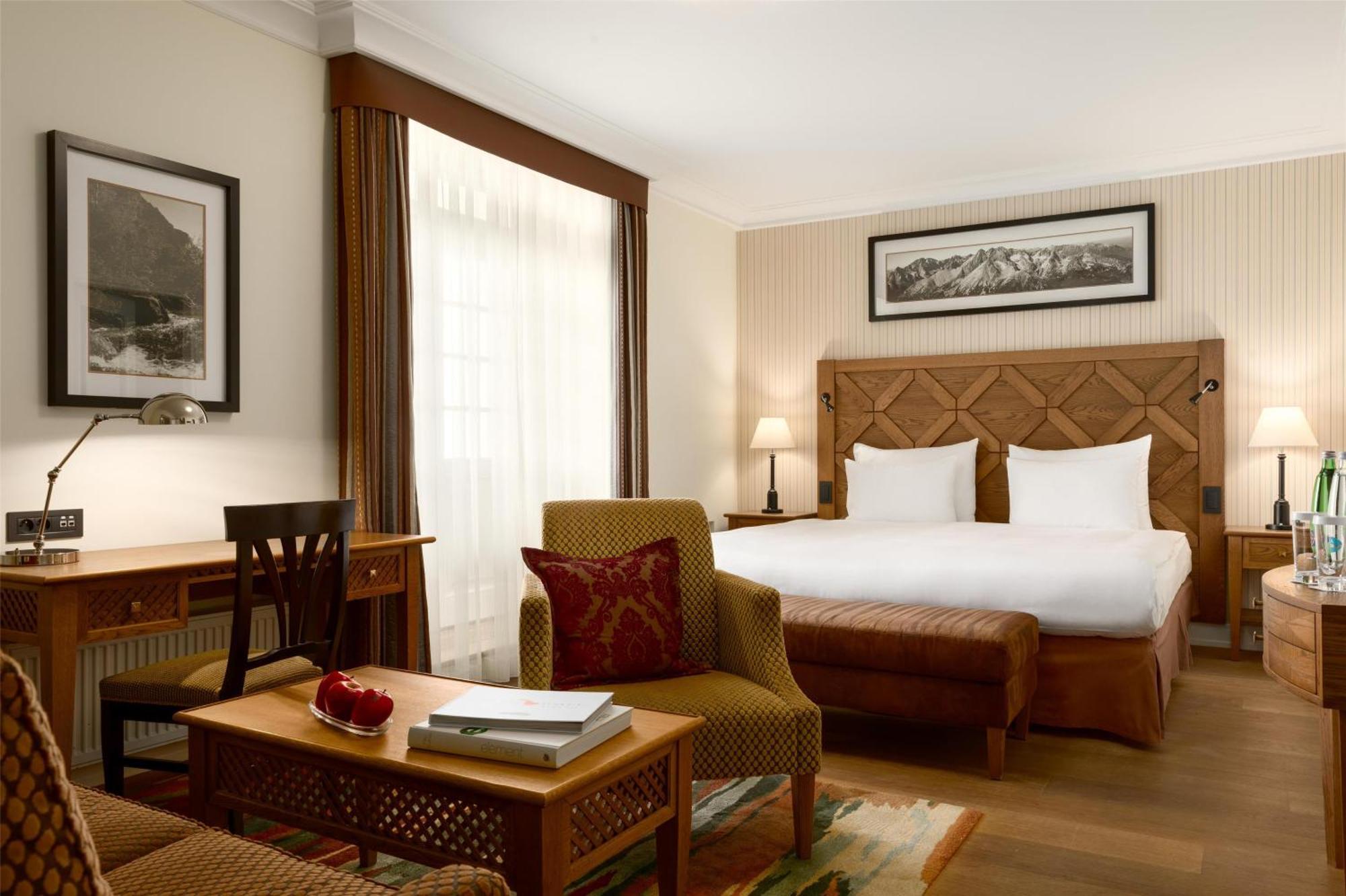 Grand Hotel Kempinski High Tatras Strbske Pleso Exterior photo