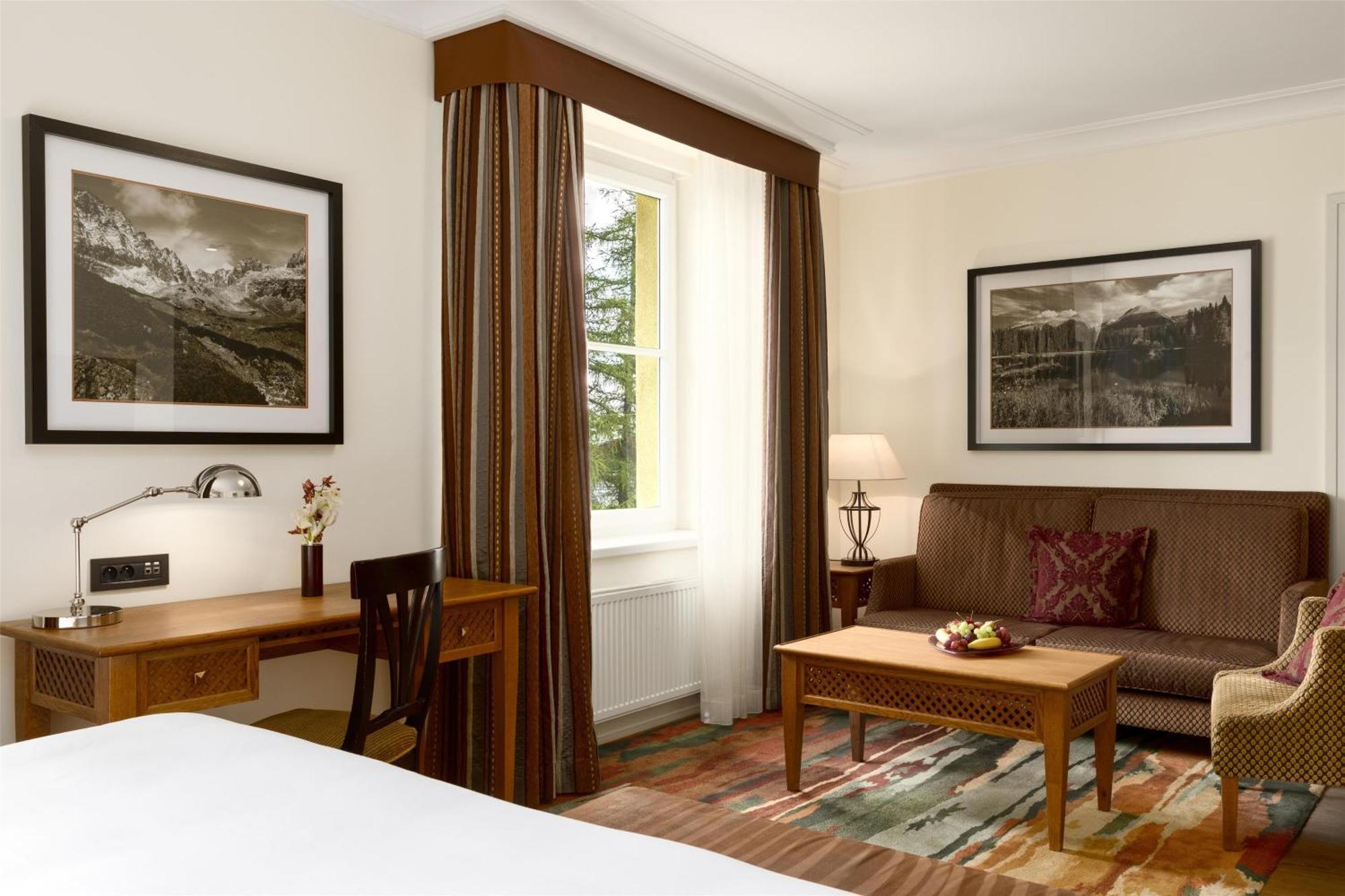 Grand Hotel Kempinski High Tatras Strbske Pleso Exterior photo